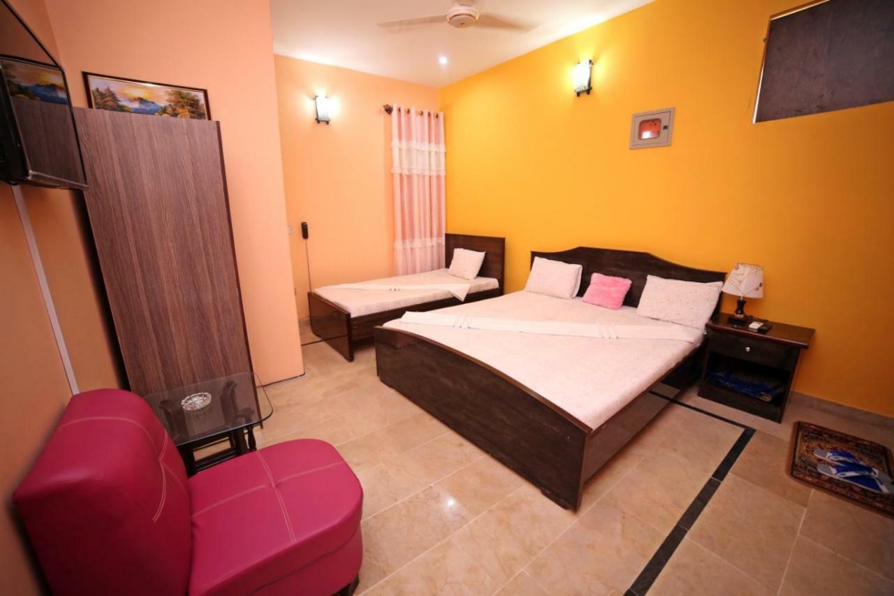 Season Inn Karachi Eksteriør billede