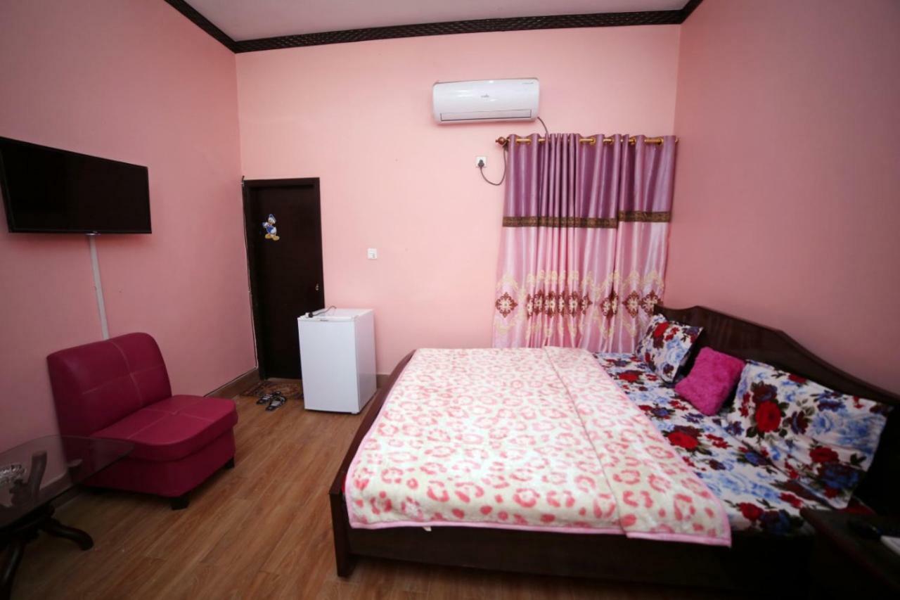 Season Inn Karachi Eksteriør billede