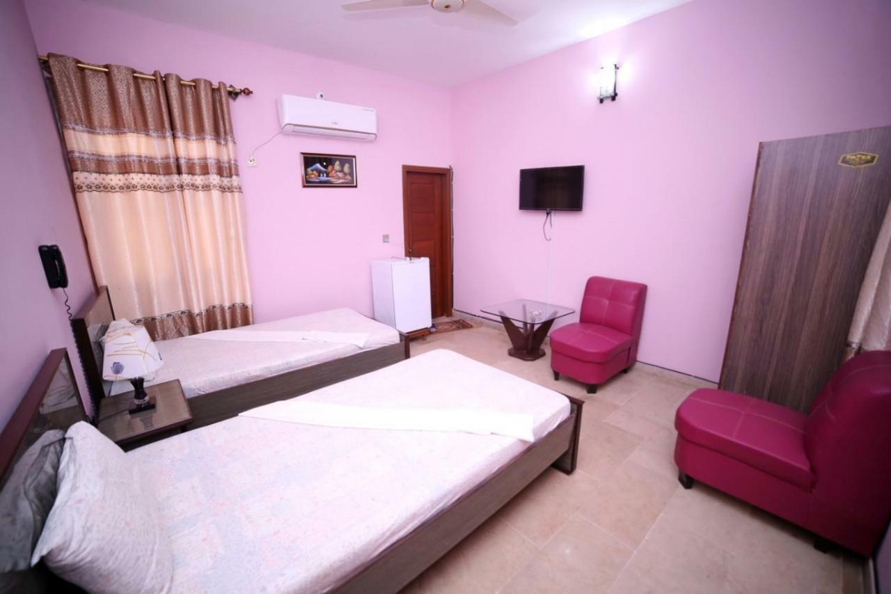 Season Inn Karachi Eksteriør billede
