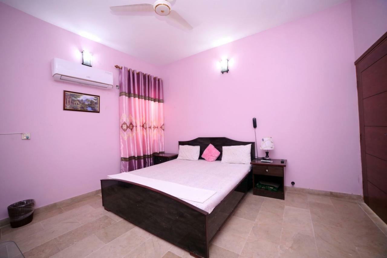 Season Inn Karachi Eksteriør billede