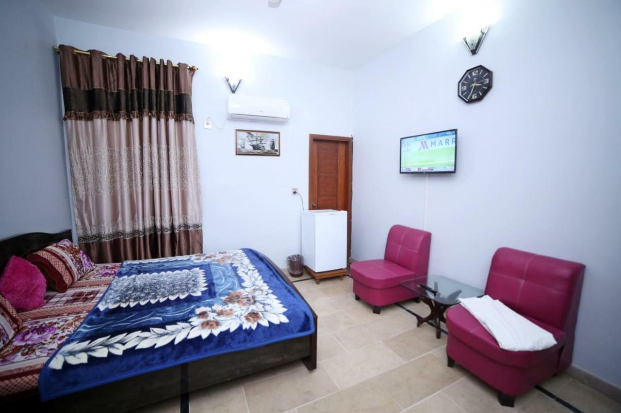 Season Inn Karachi Eksteriør billede