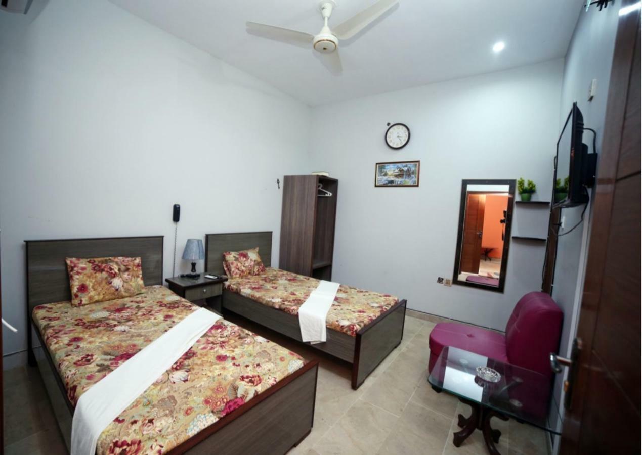 Season Inn Karachi Eksteriør billede